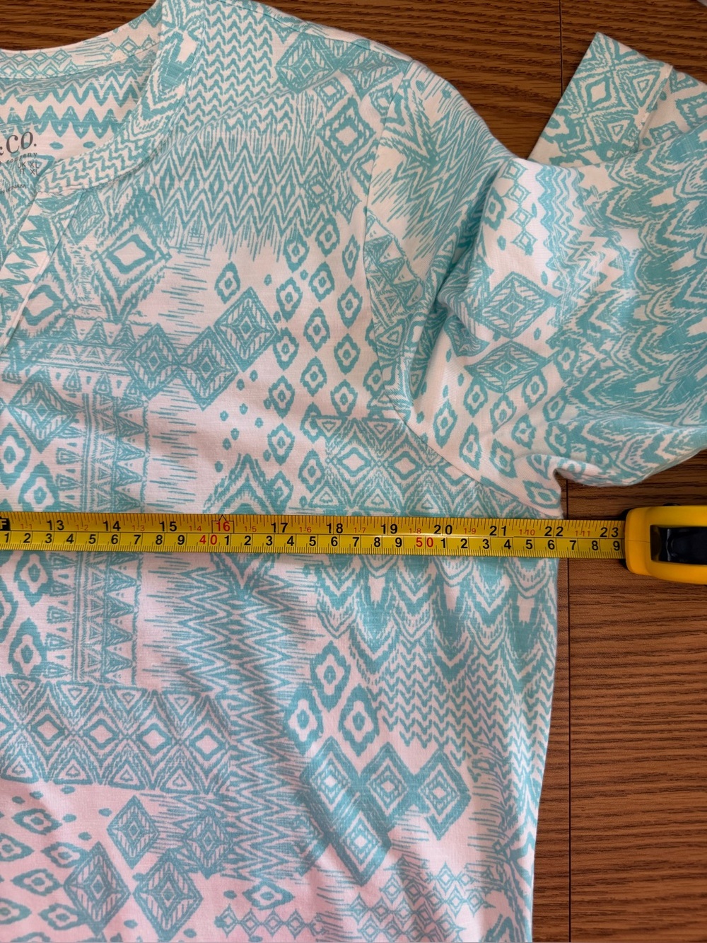D&Co Henley NWOT Knit Tunic with Y Neck, Soft & Stretchy - Light Blue - Picture 5 of 12